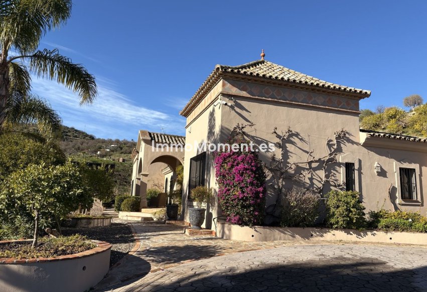 Resale - Detached villa - Inland  - Monda