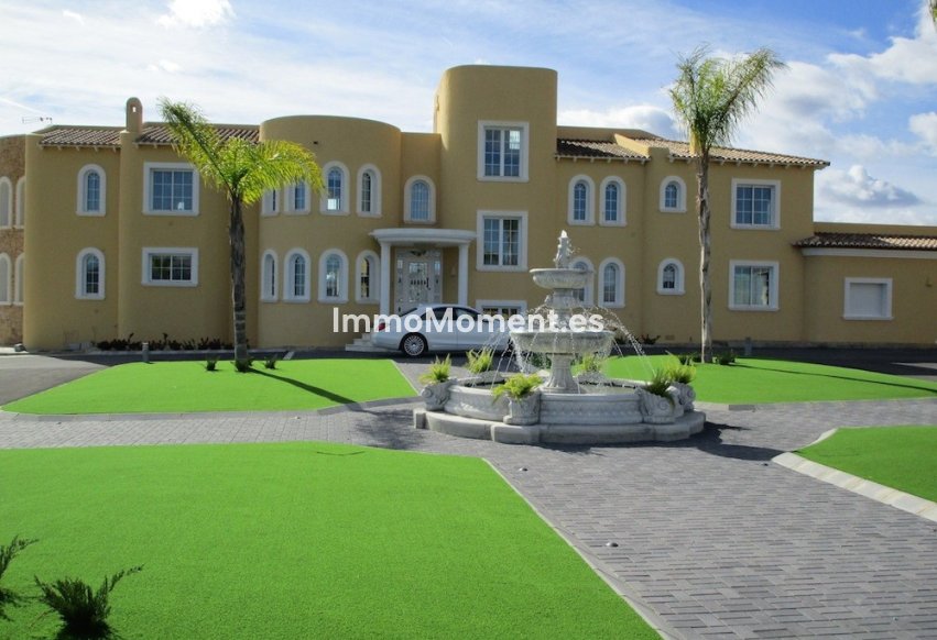 Resale - Detached villa - La Nucía - La Nucia Centro