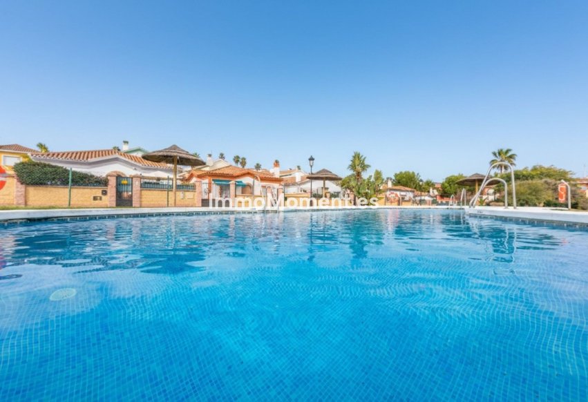 Resale - Detached villa - Manilva - La Duquesa