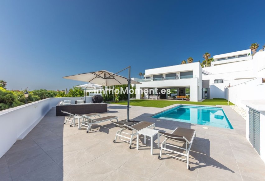 Resale - Detached villa - Manilva - La Duquesa