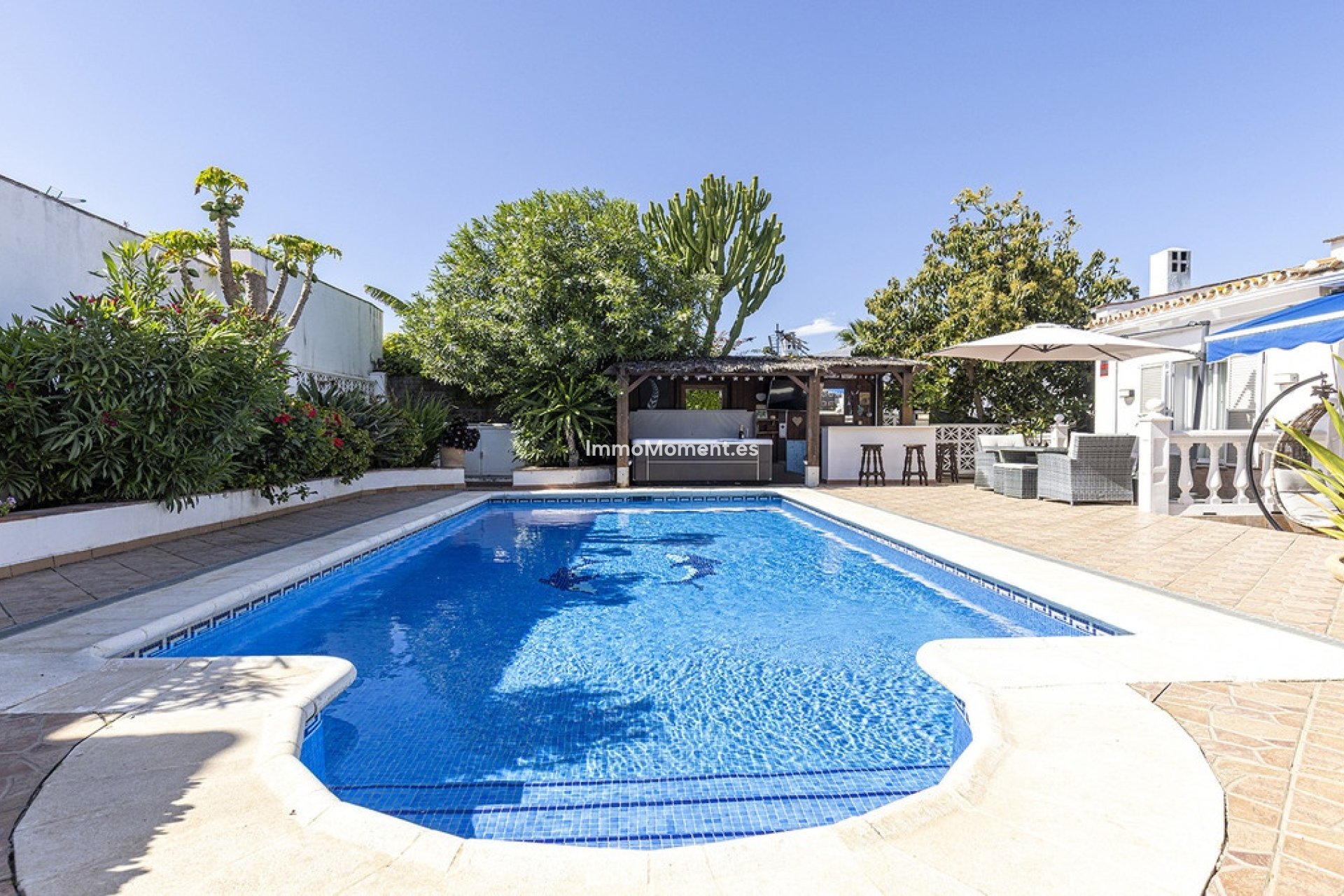 Resale - Detached villa - Manilva - La Duquesa
