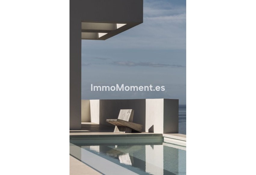 Resale - Detached villa - Marbella - Altos de los Monteros