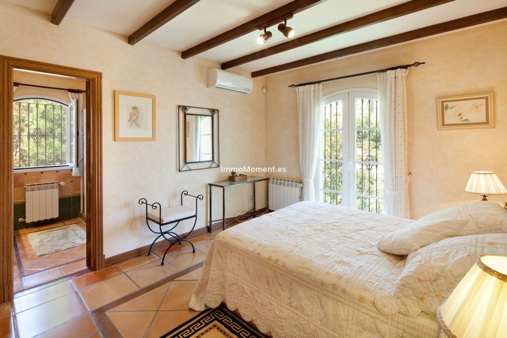 Resale - Detached villa - Marbella - Altos de los Monteros