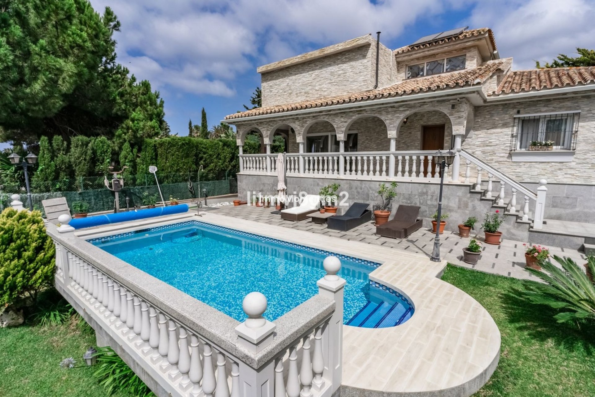 Resale - Detached villa - Marbella - Artola