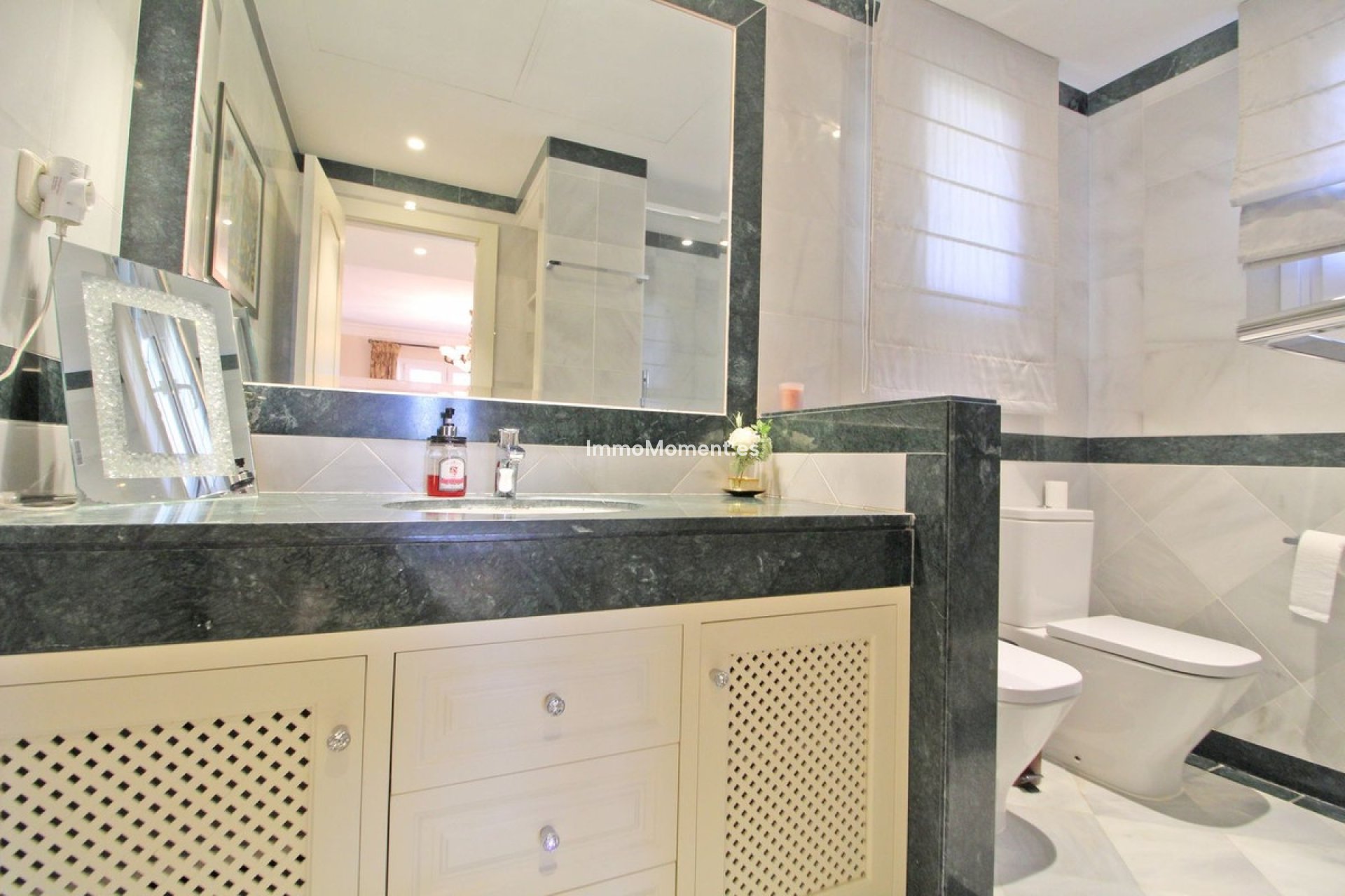 Resale - Detached villa - Marbella - Bahía de Marbella