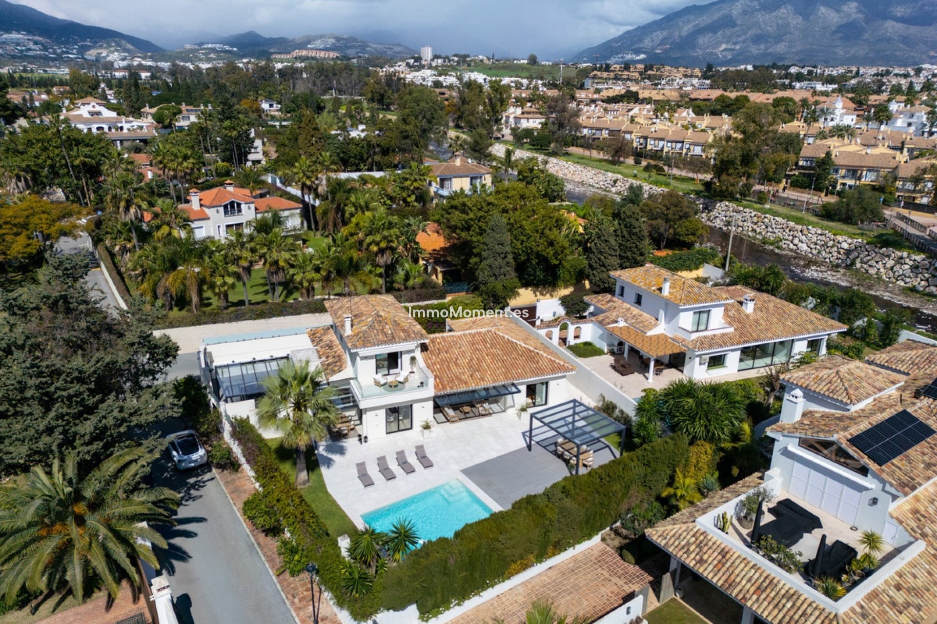 Resale - Detached villa - Marbella - Cortijo Blanco