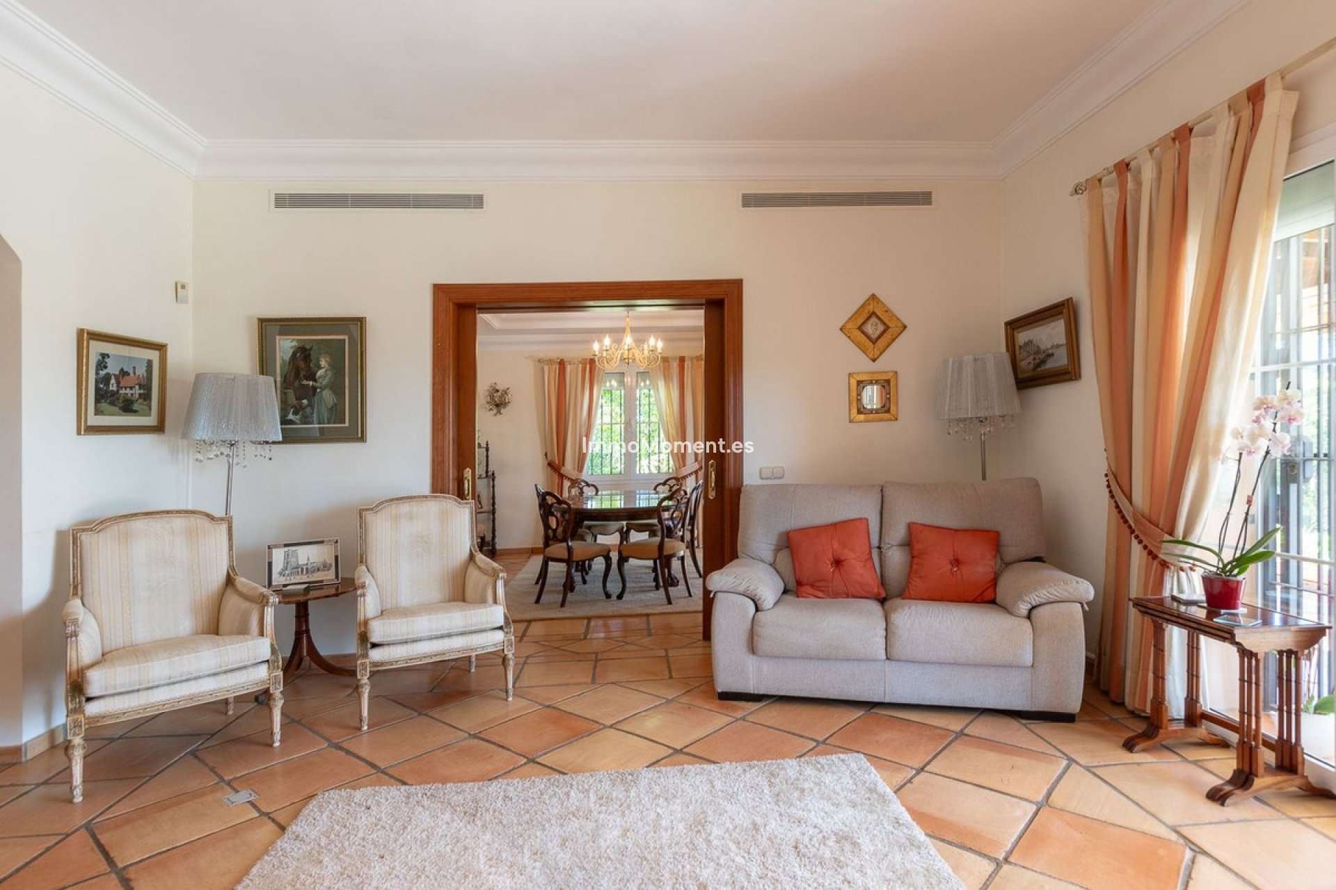Resale - Detached villa - Marbella - Elviria