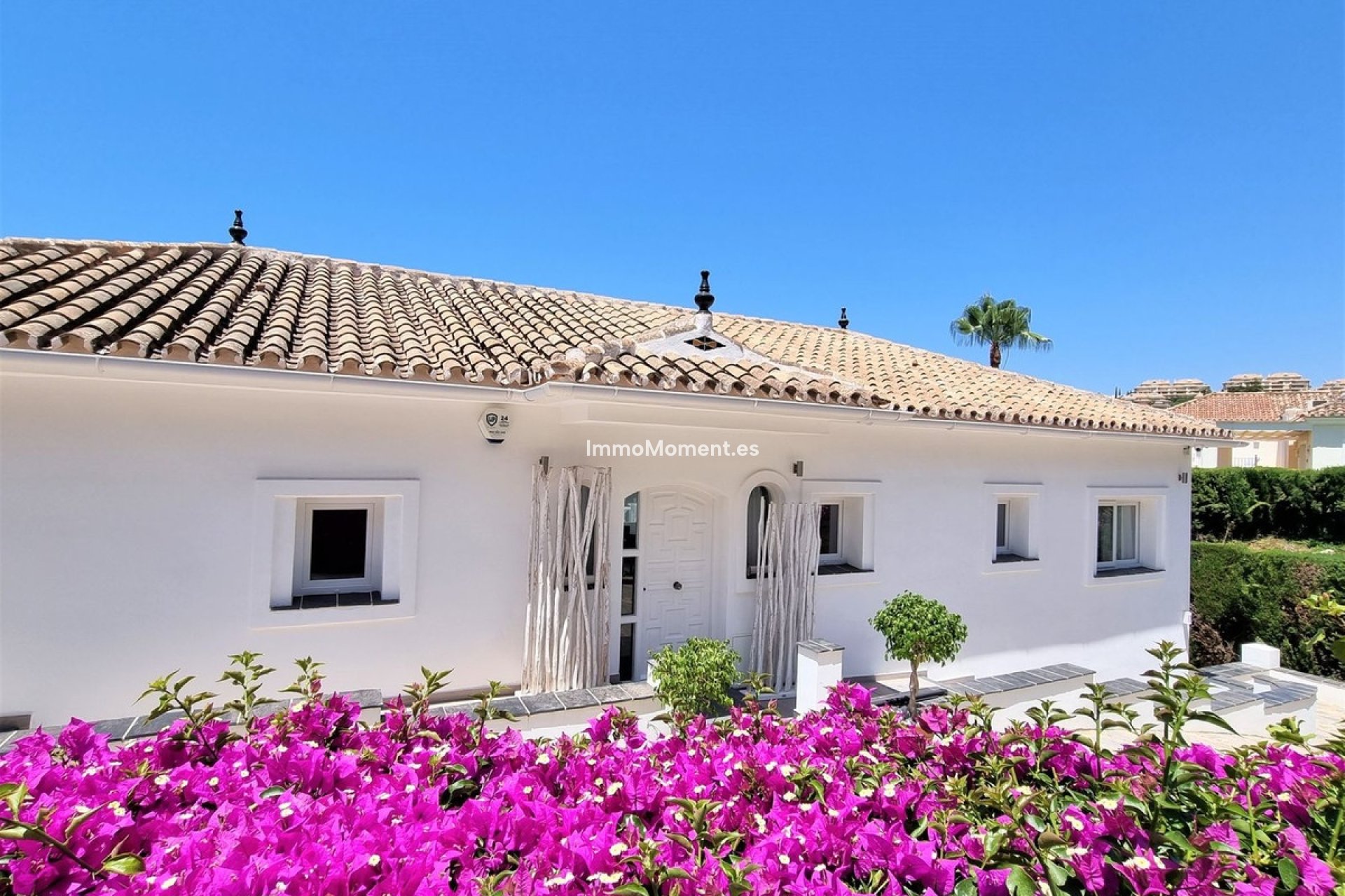 Resale - Detached villa - Marbella - Elviria