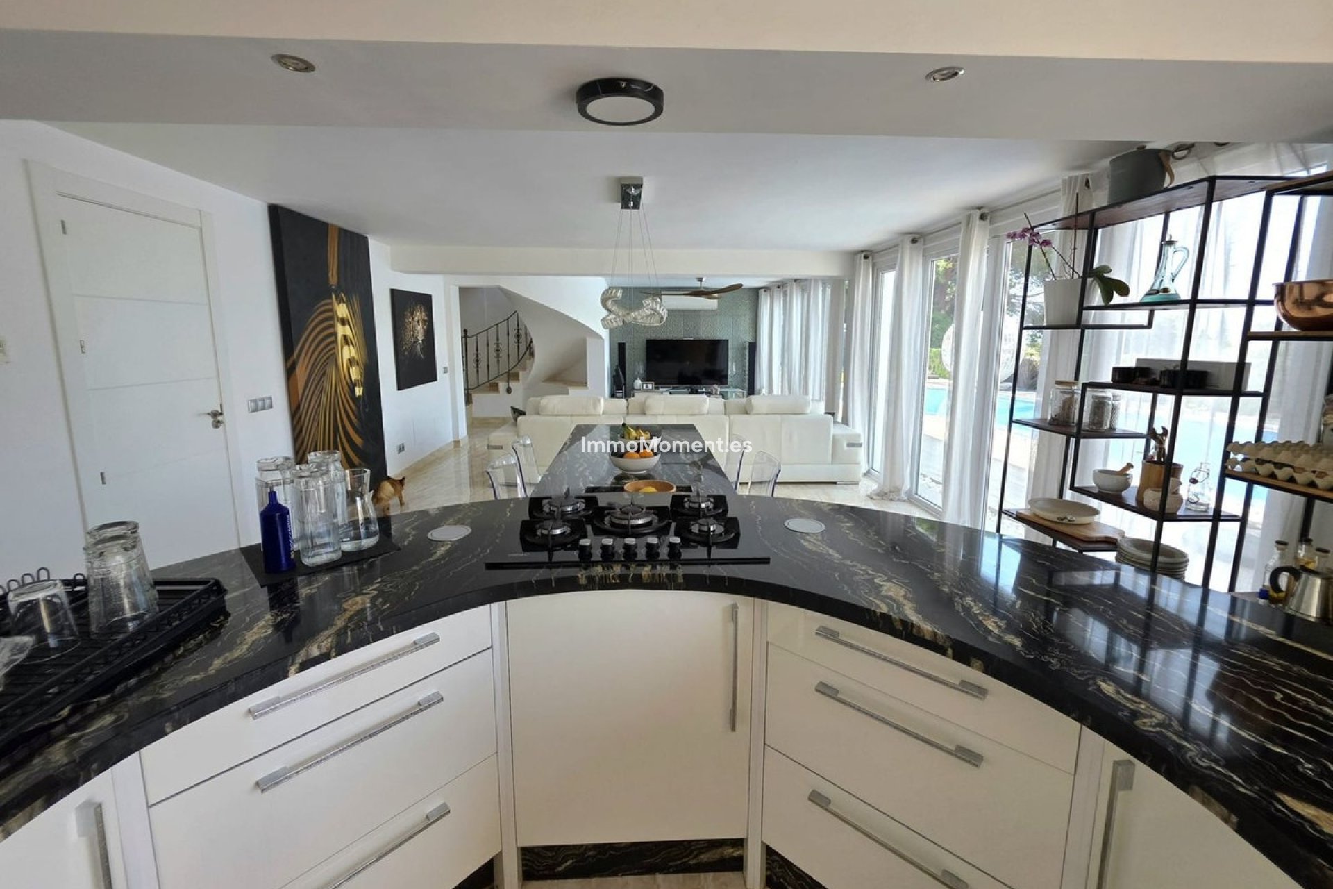 Resale - Detached villa - Marbella - Elviria