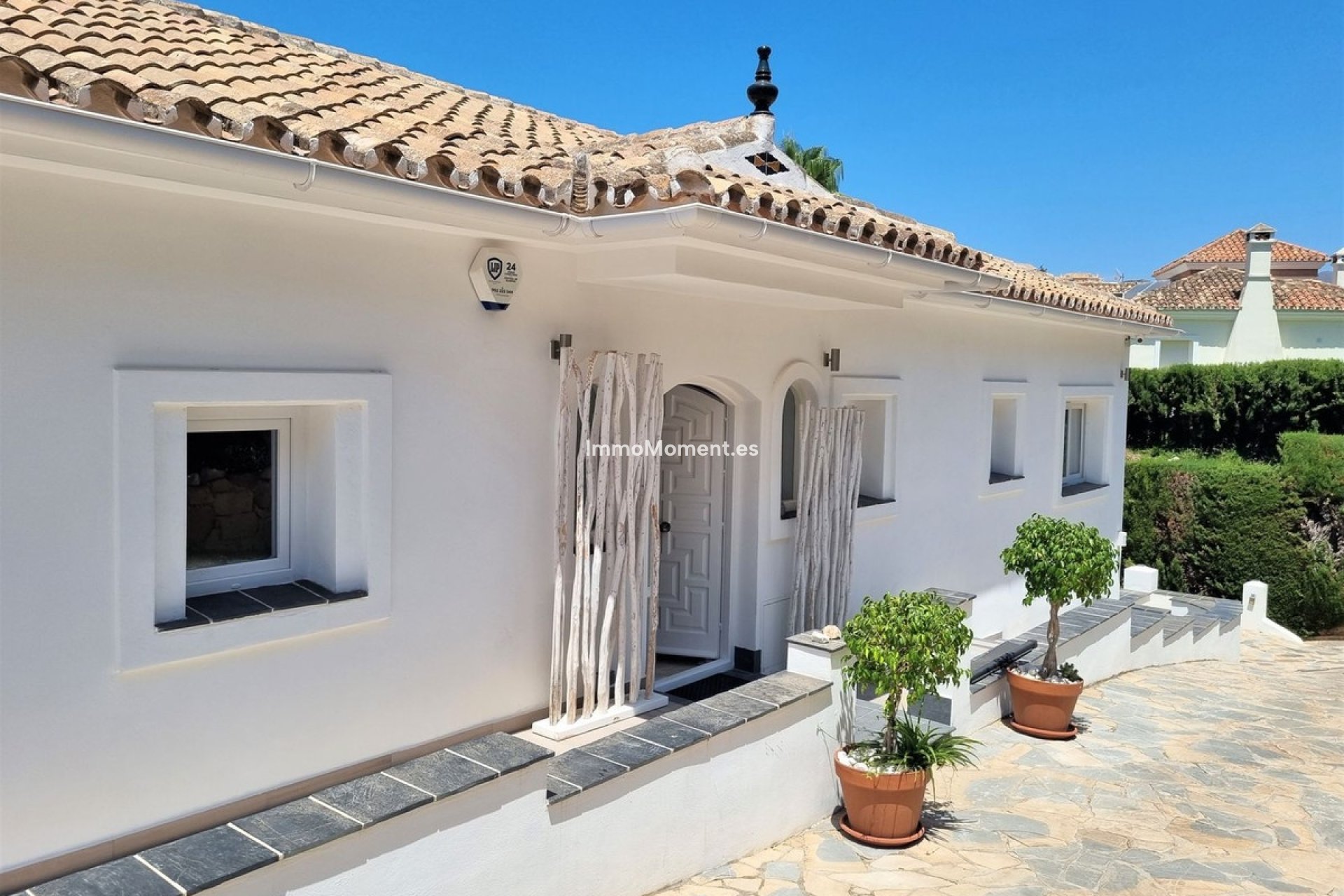 Resale - Detached villa - Marbella - Elviria