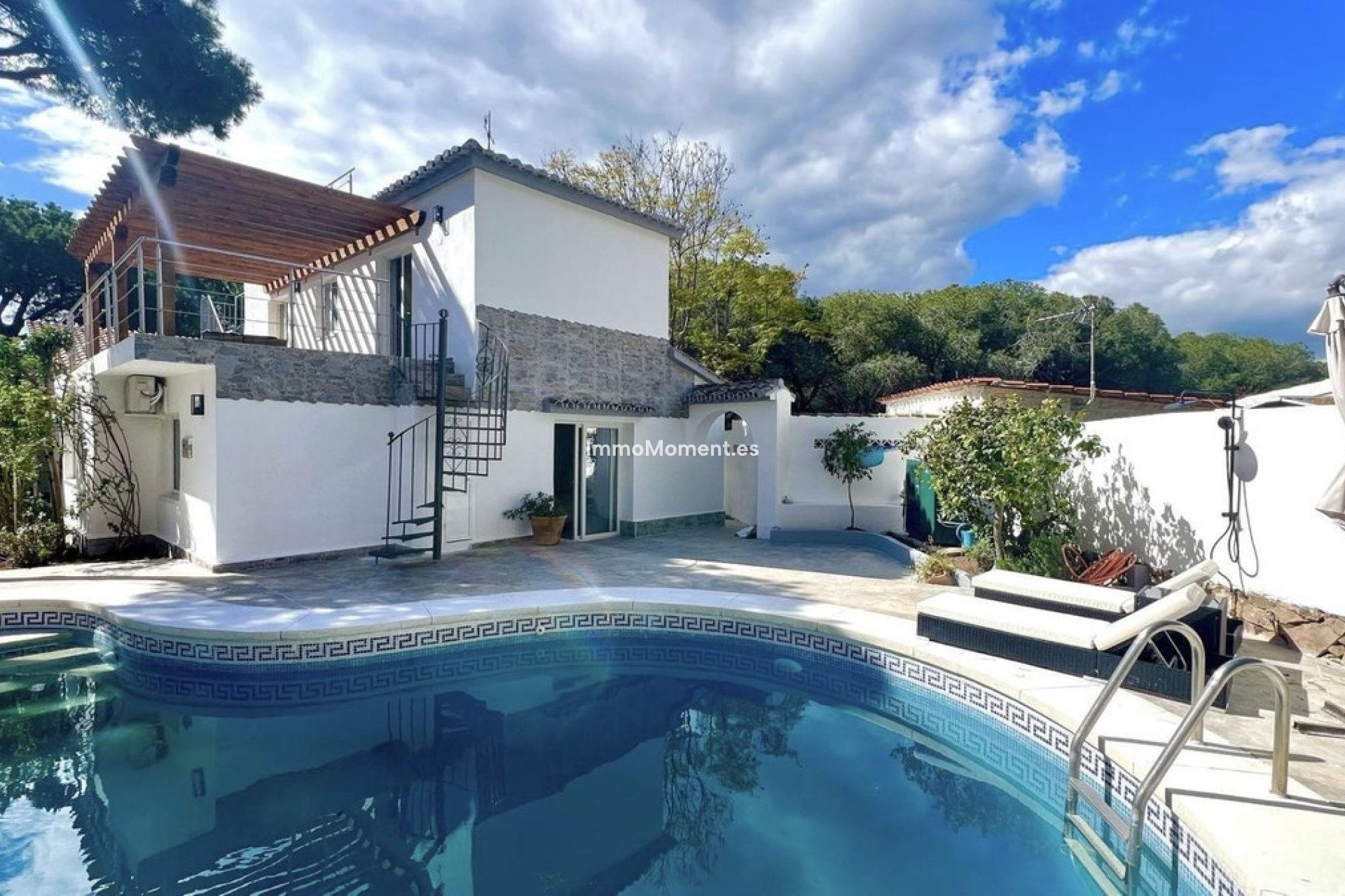 Resale - Detached villa - Marbella - Elviria