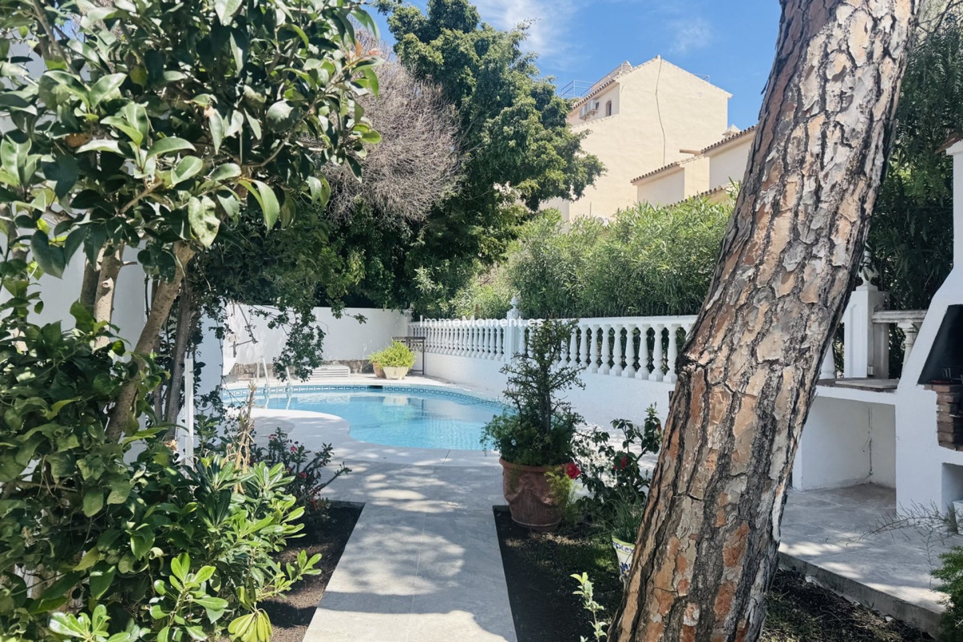 Resale - Detached villa - Marbella - Elviria