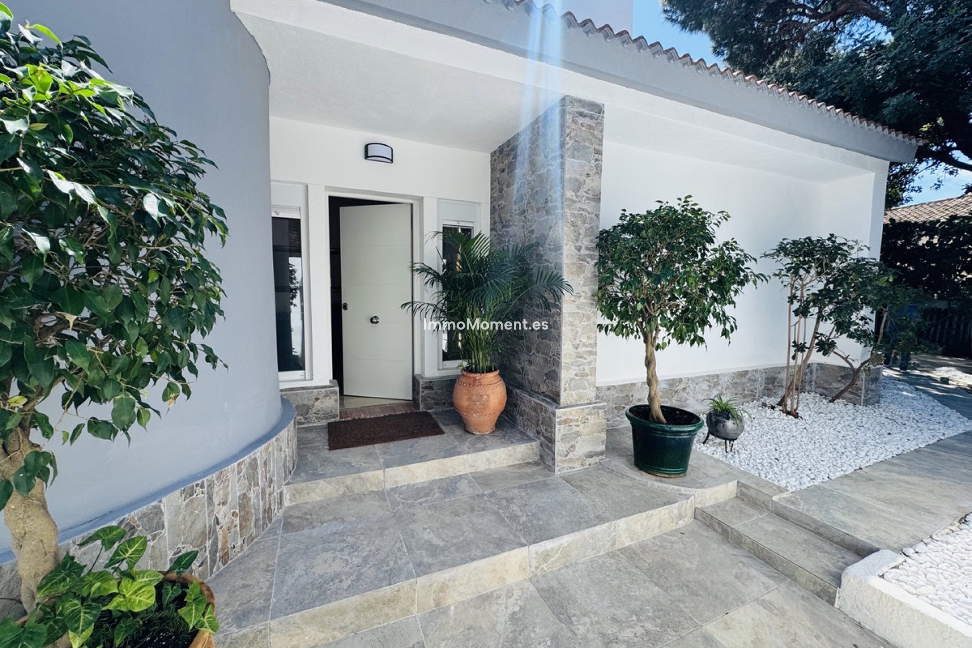 Resale - Detached villa - Marbella - Elviria