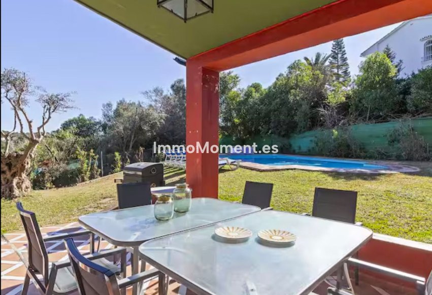 Resale - Detached villa - Marbella - Elviria