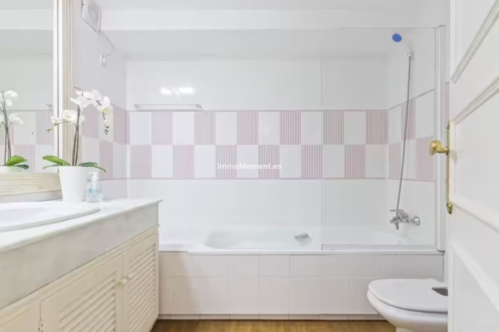 Resale - Detached villa - Marbella - Elviria