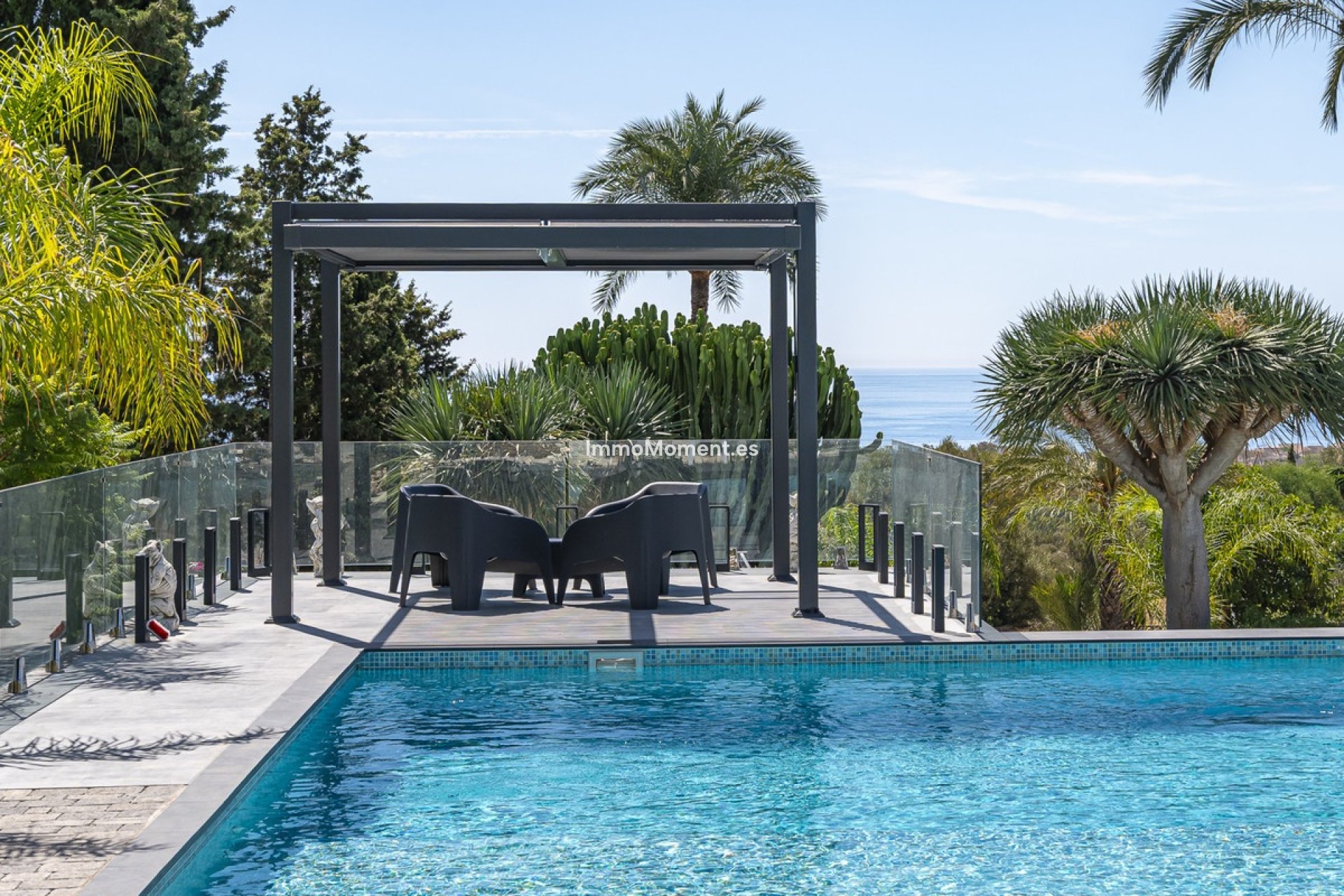 Resale - Detached villa - Marbella - Elviria