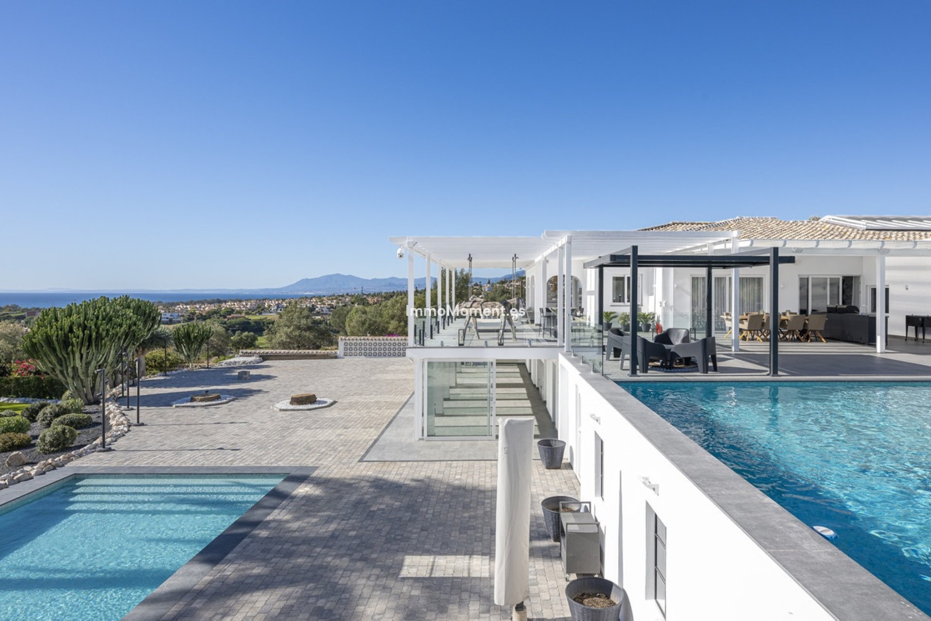 Resale - Detached villa - Marbella - Elviria