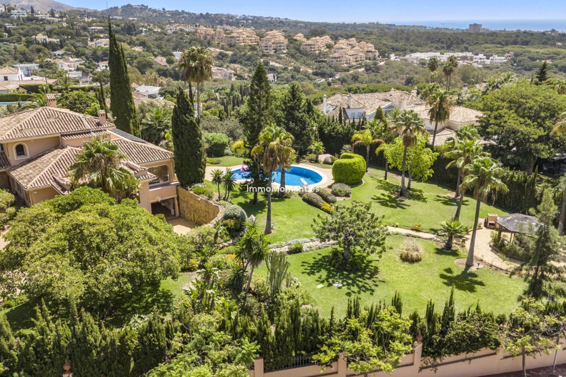 Resale - Detached villa - Marbella - Elviria