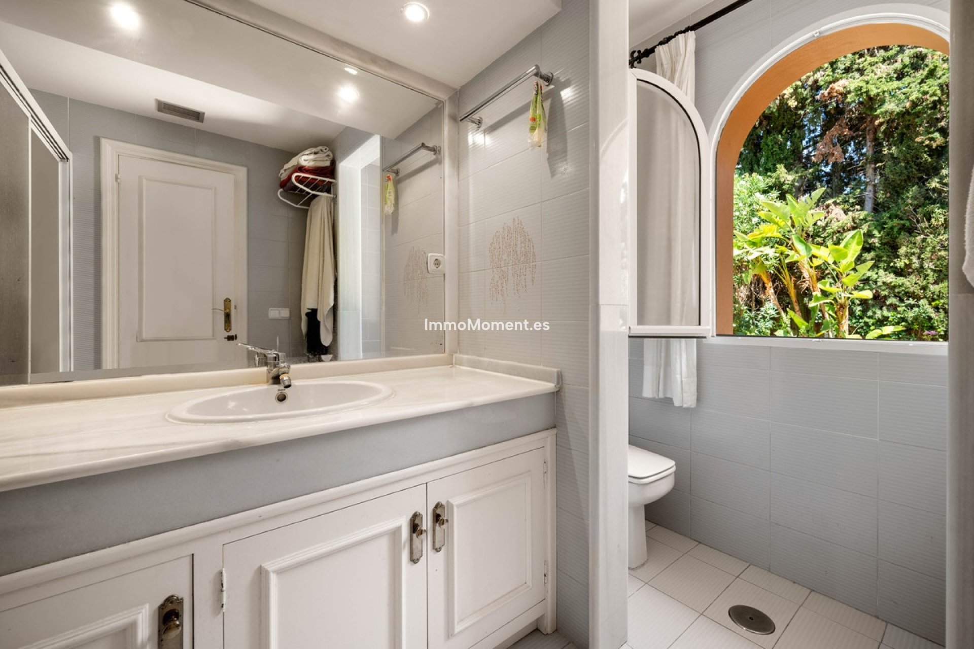 Resale - Detached villa - Marbella - Elviria