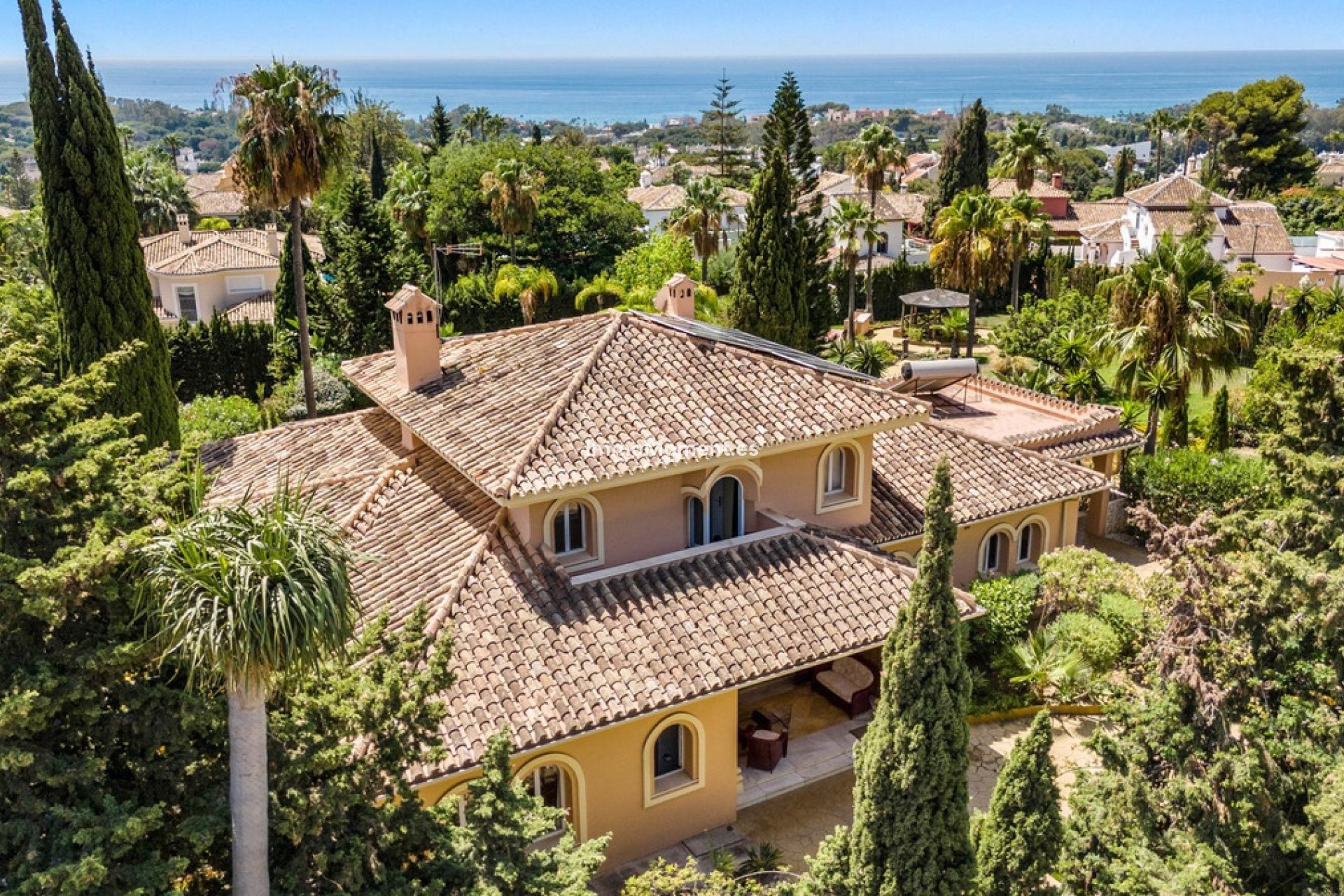 Resale - Detached villa - Marbella - Elviria