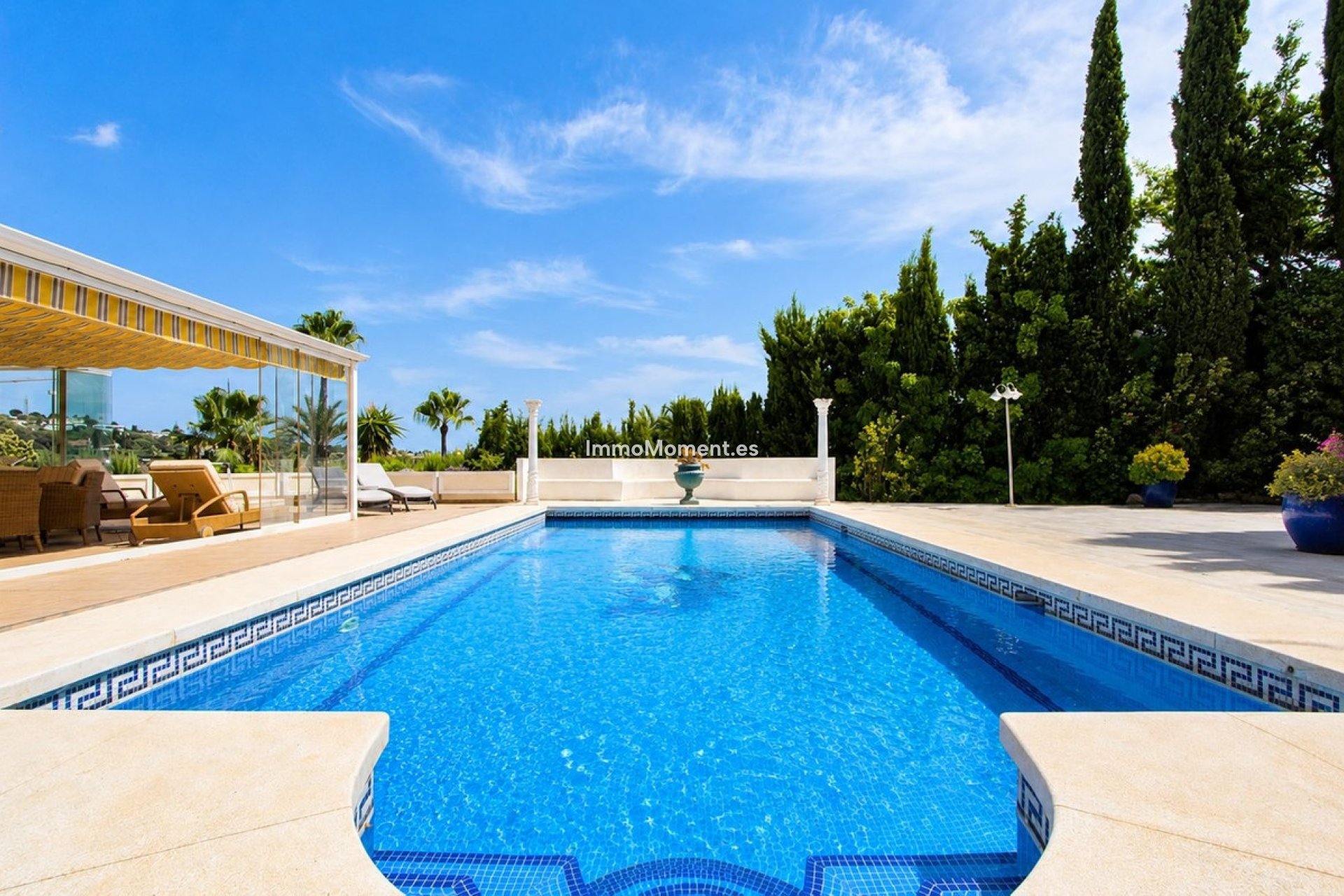 Resale - Detached villa - Marbella - Elviria