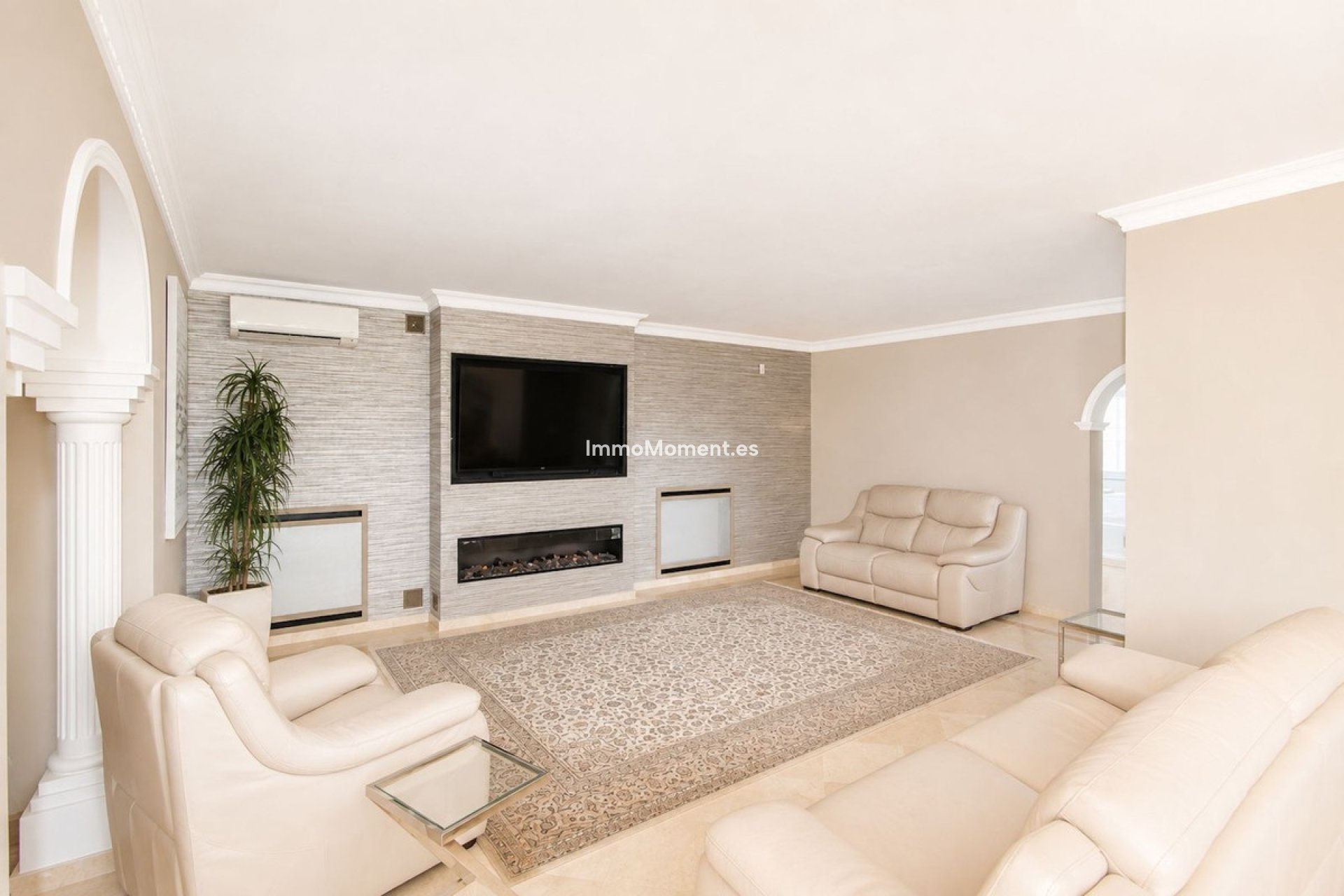 Resale - Detached villa - Marbella - Elviria