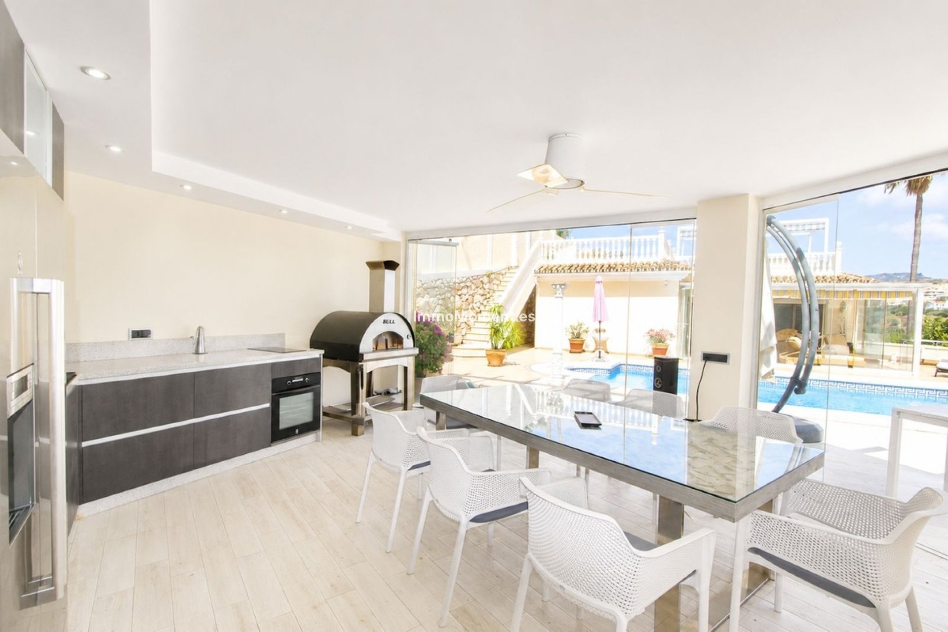 Resale - Detached villa - Marbella - Elviria