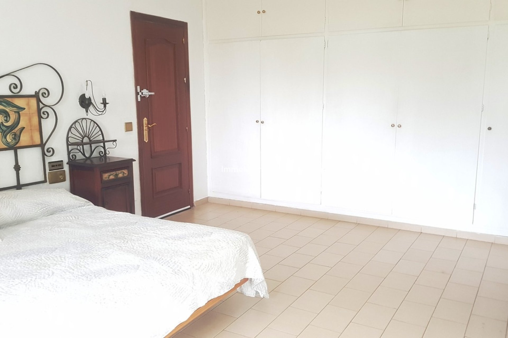 Resale - Detached villa - Marbella - Elviria