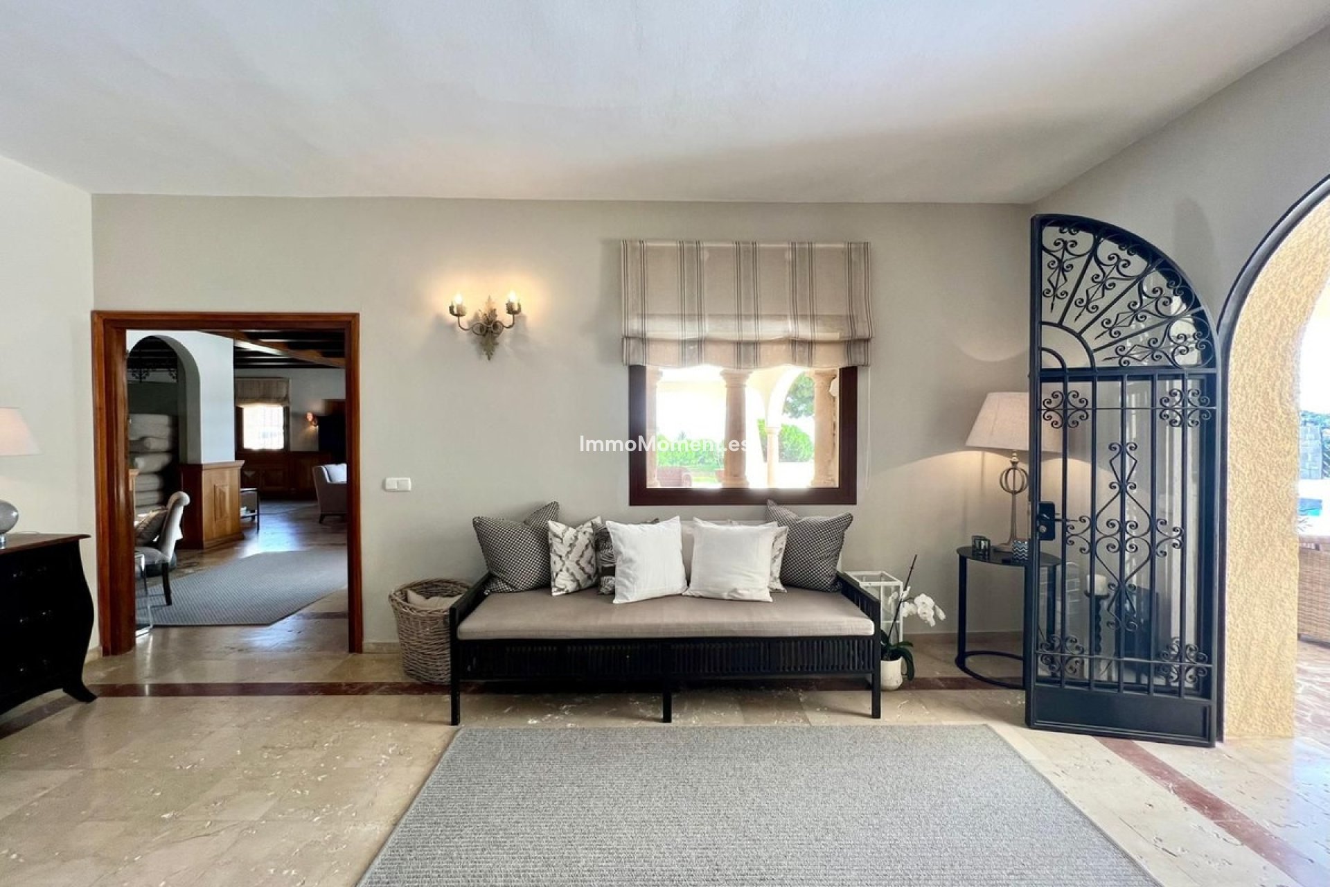Resale - Detached villa - Marbella - Elviria