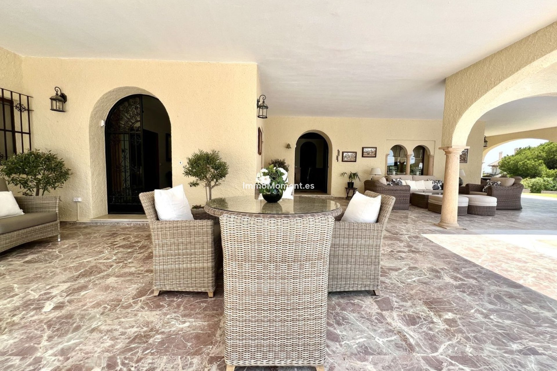 Resale - Detached villa - Marbella - Elviria