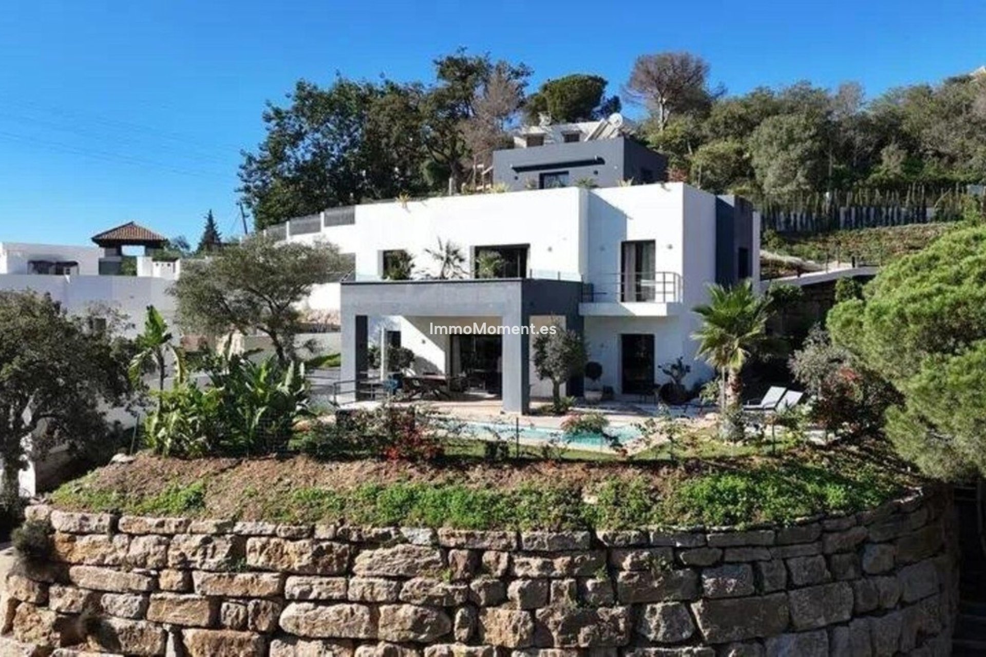 Resale - Detached villa - Marbella - Elviria