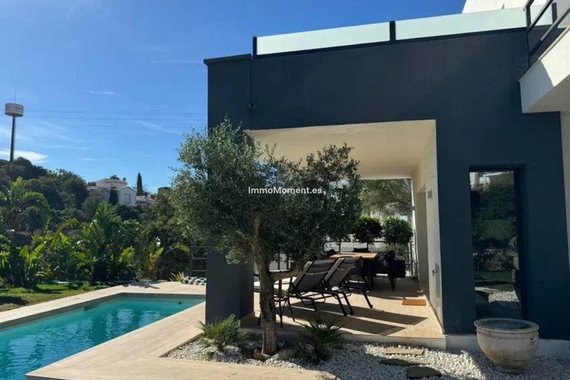 Resale - Detached villa - Marbella - Elviria