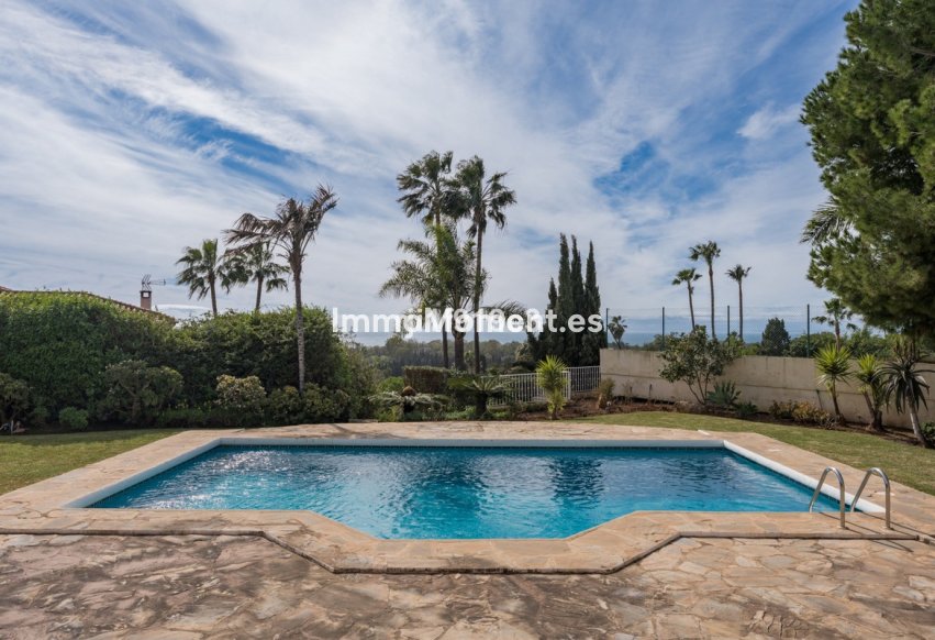 Resale - Detached villa - Marbella - Elviria
