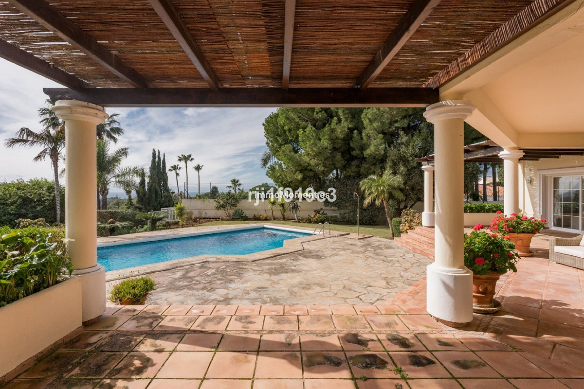Resale - Detached villa - Marbella - Elviria