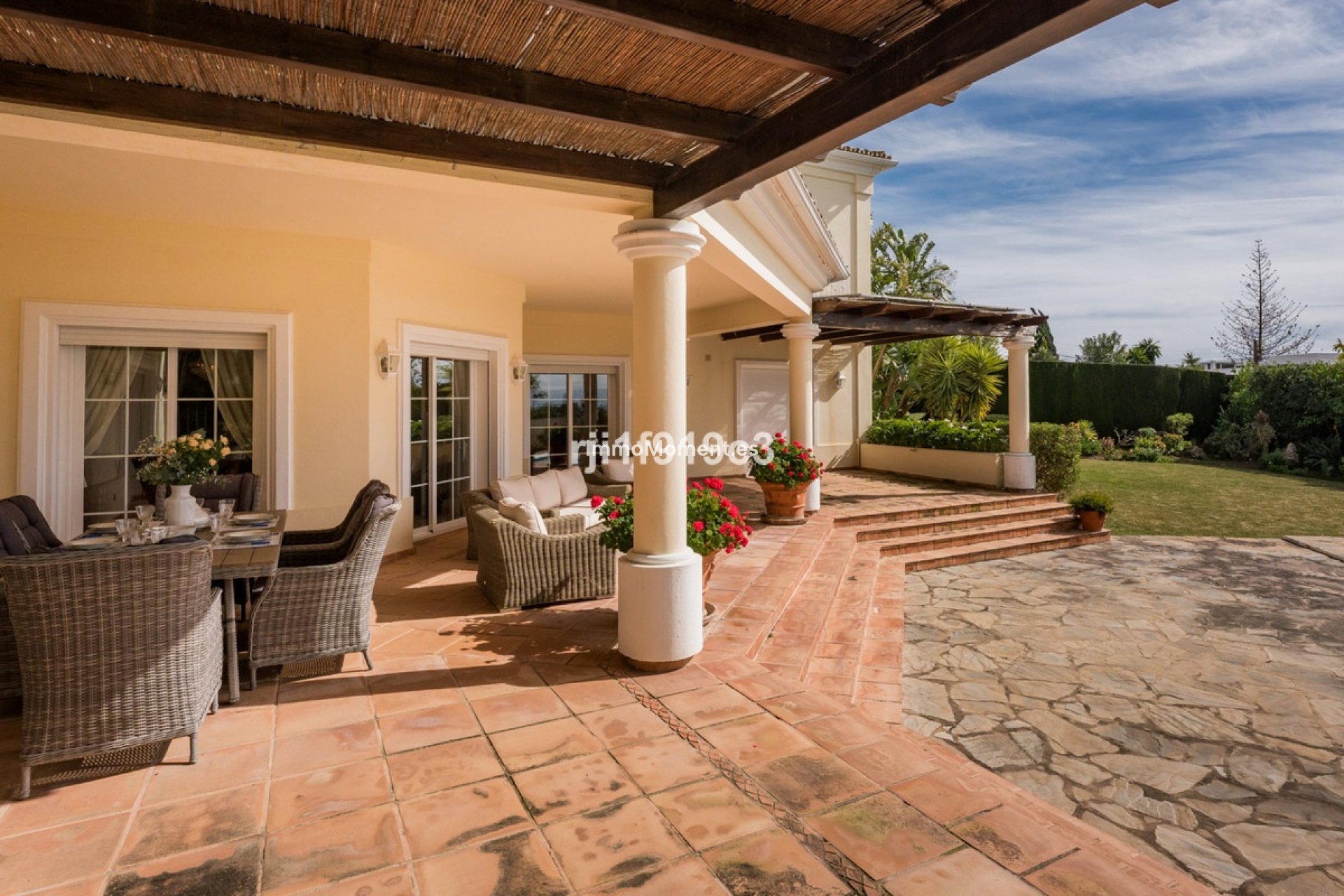 Resale - Detached villa - Marbella - Elviria