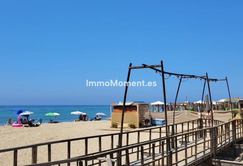 Resale - Detached villa - Marbella - Elviria