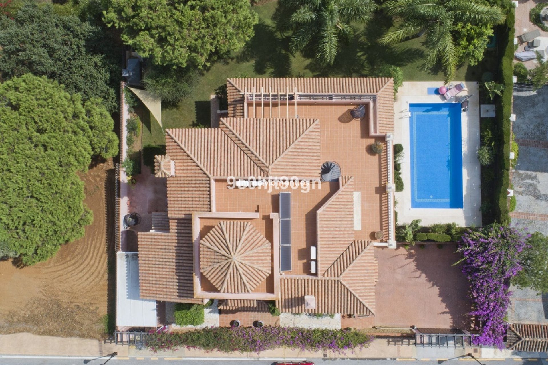 Resale - Detached villa - Marbella - Elviria