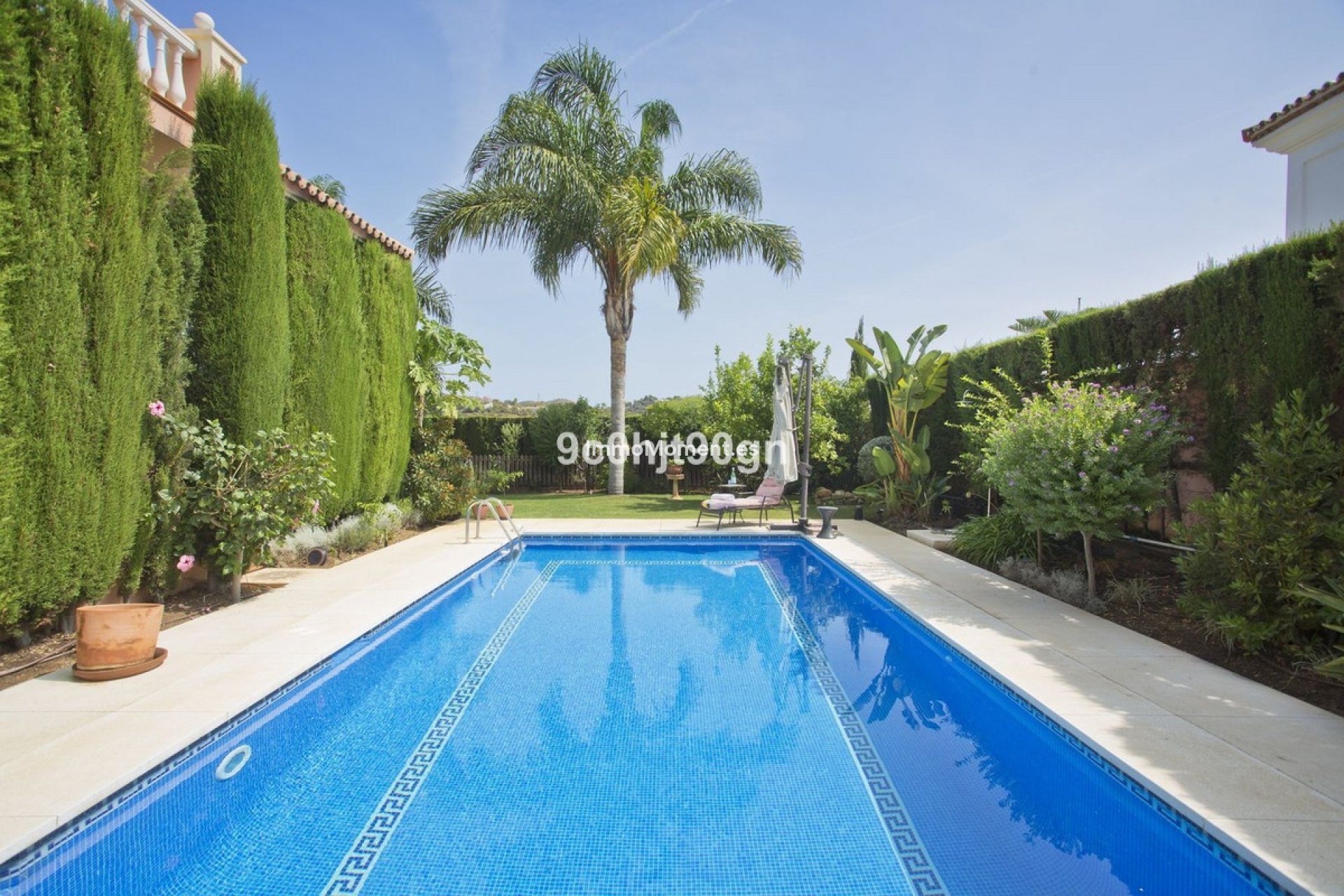 Resale - Detached villa - Marbella - Elviria