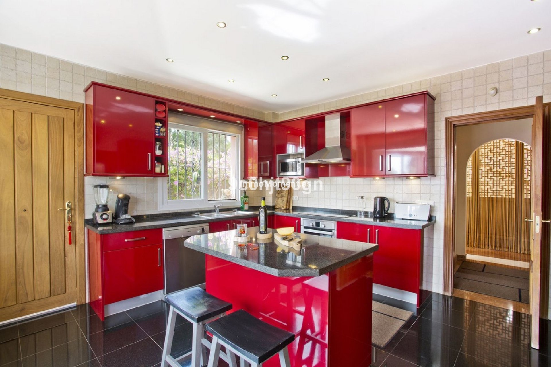 Resale - Detached villa - Marbella - Elviria