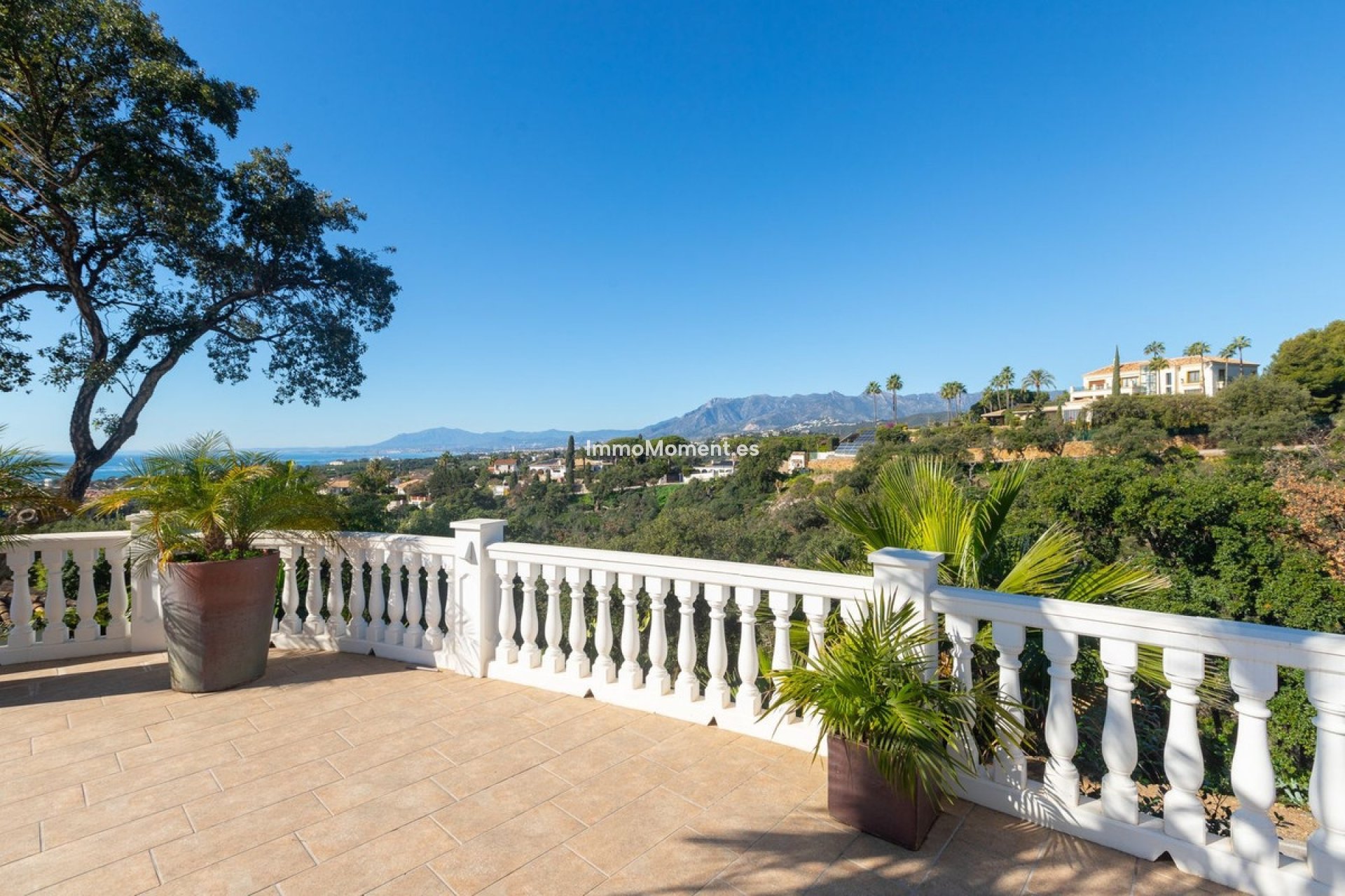 Resale - Detached villa - Marbella - Elviria