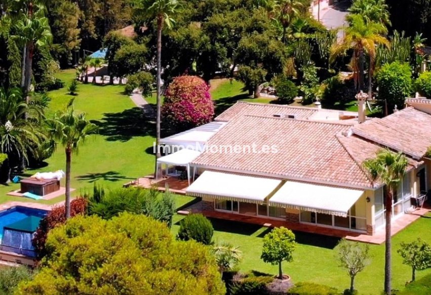 Resale - Detached villa - Marbella - Elviria