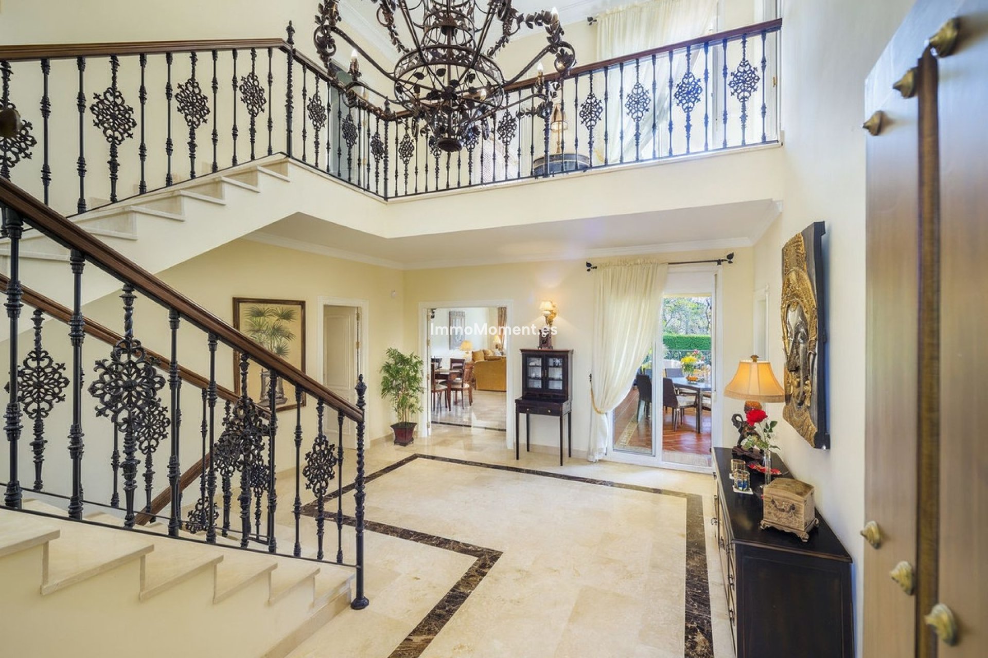 Resale - Detached villa - Marbella - Elviria