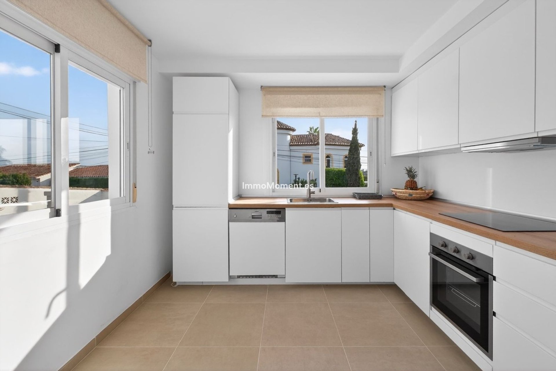 Resale - Detached villa - Marbella - Elviria