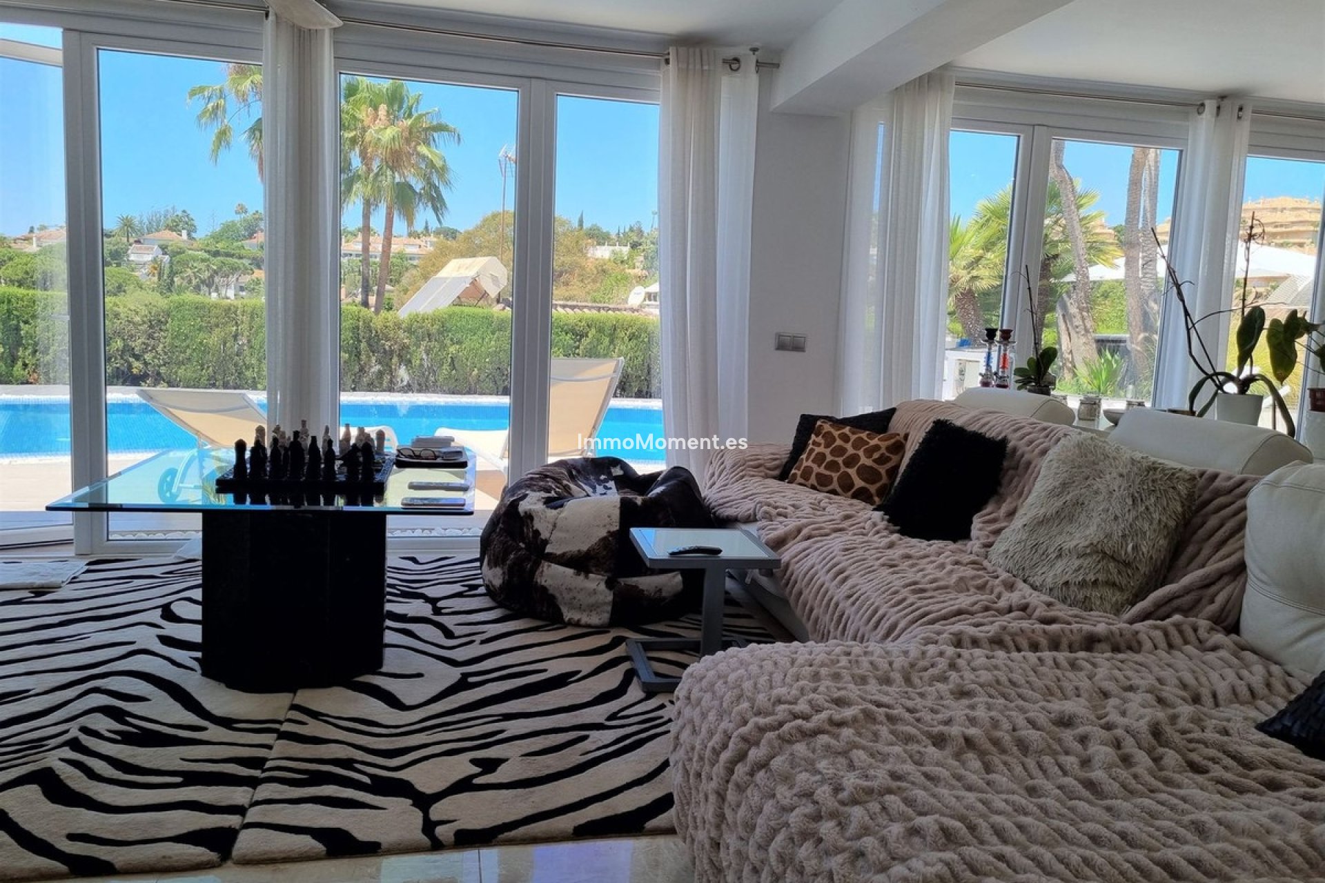 Resale - Detached villa - Marbella - Elviria
