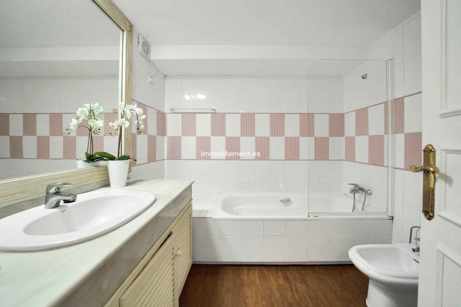 Resale - Detached villa - Marbella - Elviria