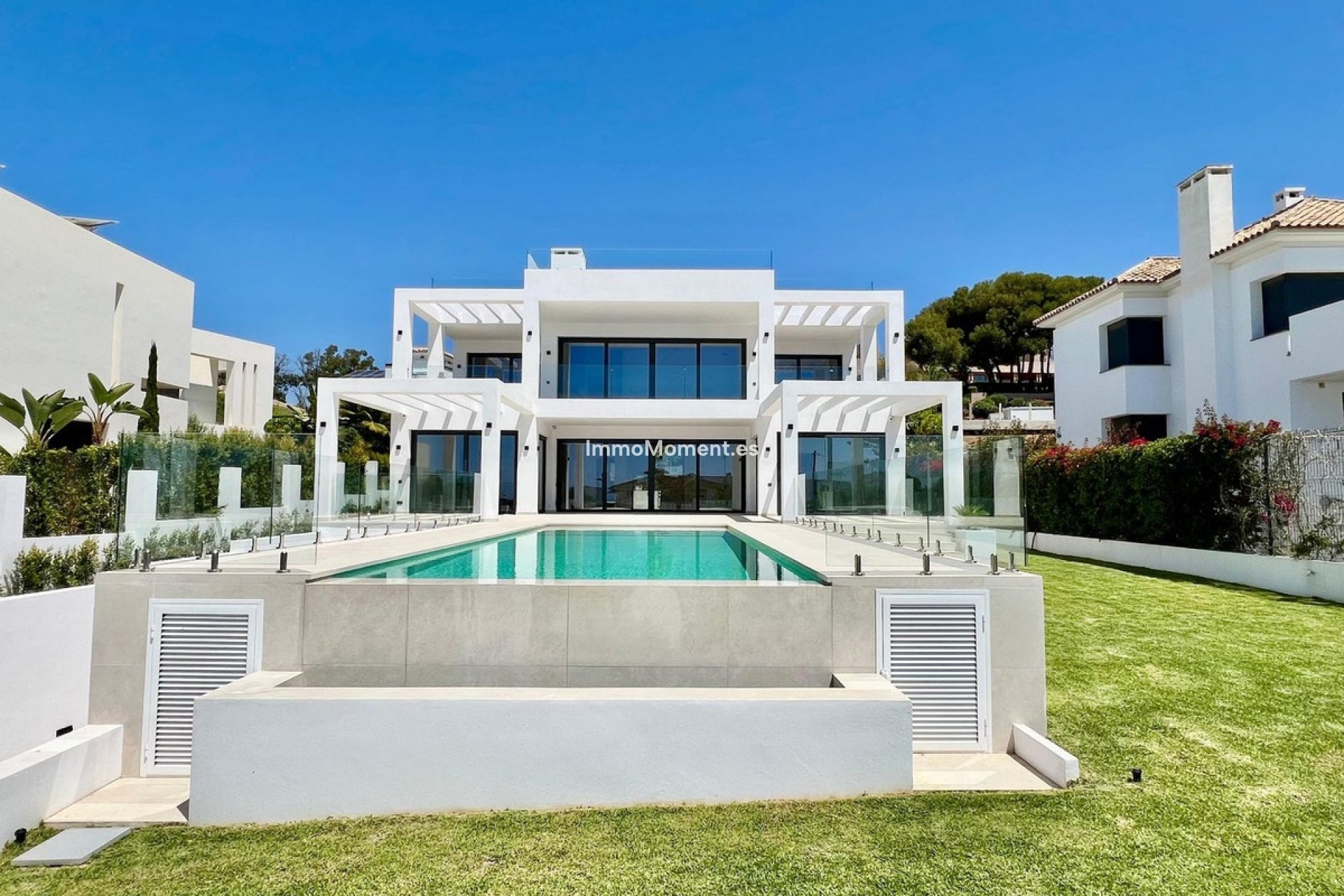 Resale - Detached villa - Marbella - Elviria