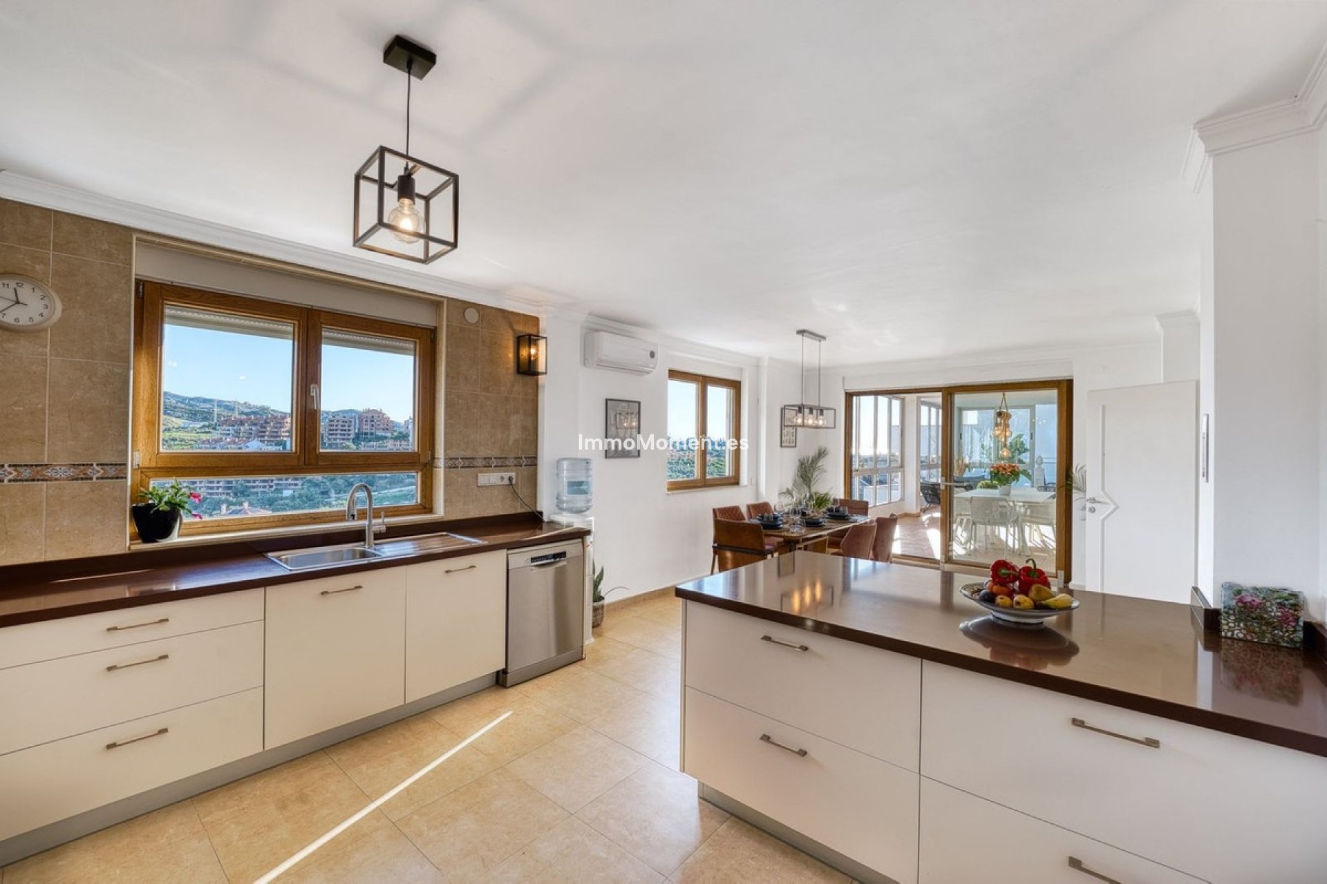 Resale - Detached villa - Marbella - Elviria