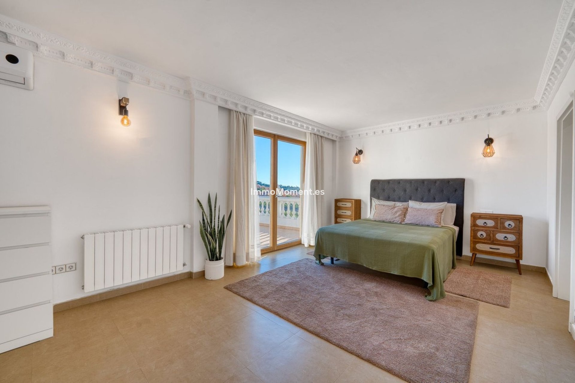 Resale - Detached villa - Marbella - Elviria