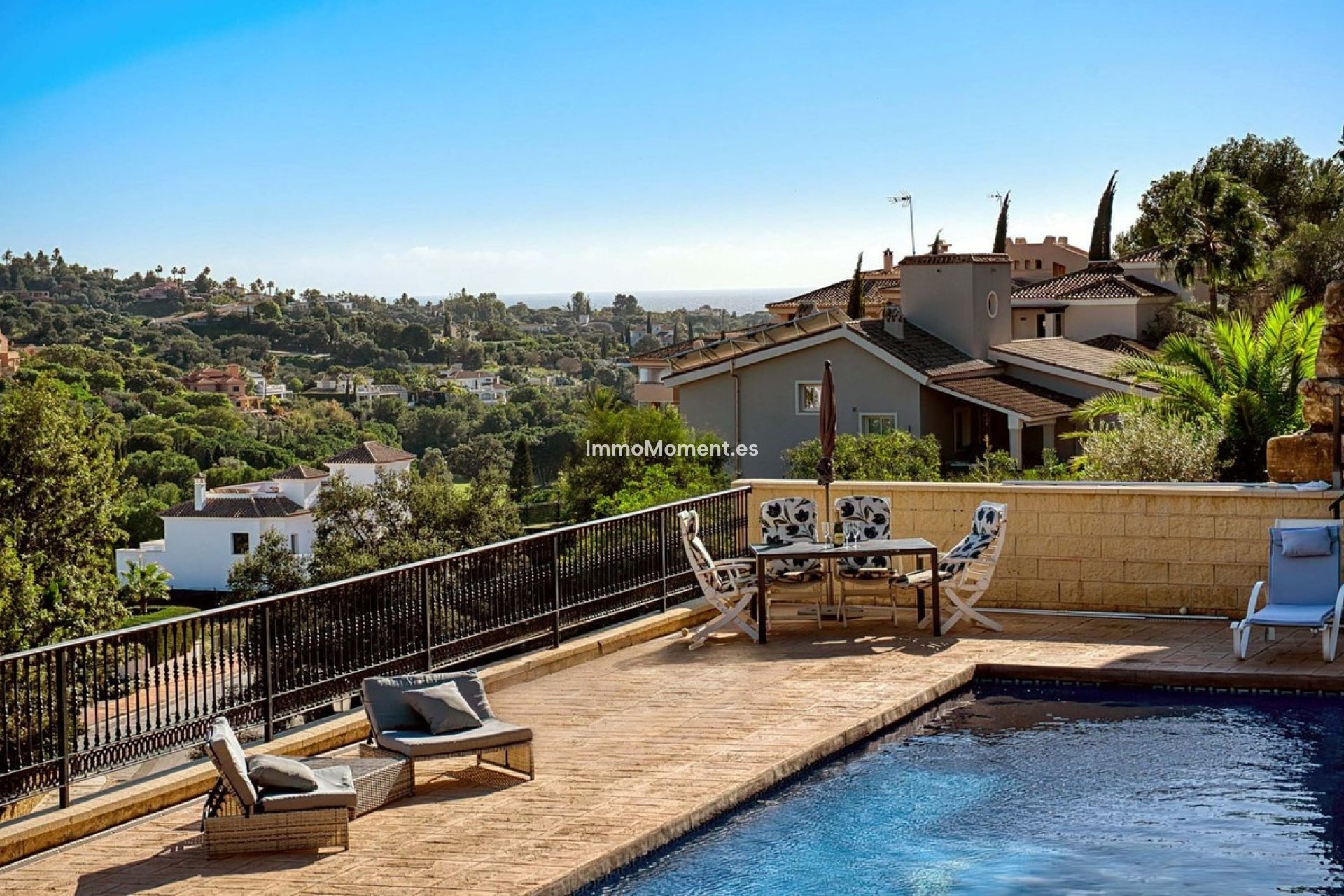 Resale - Detached villa - Marbella - Elviria
