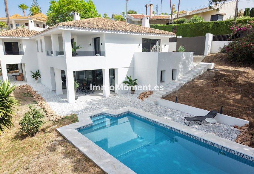Resale - Detached villa - Marbella - Elviria